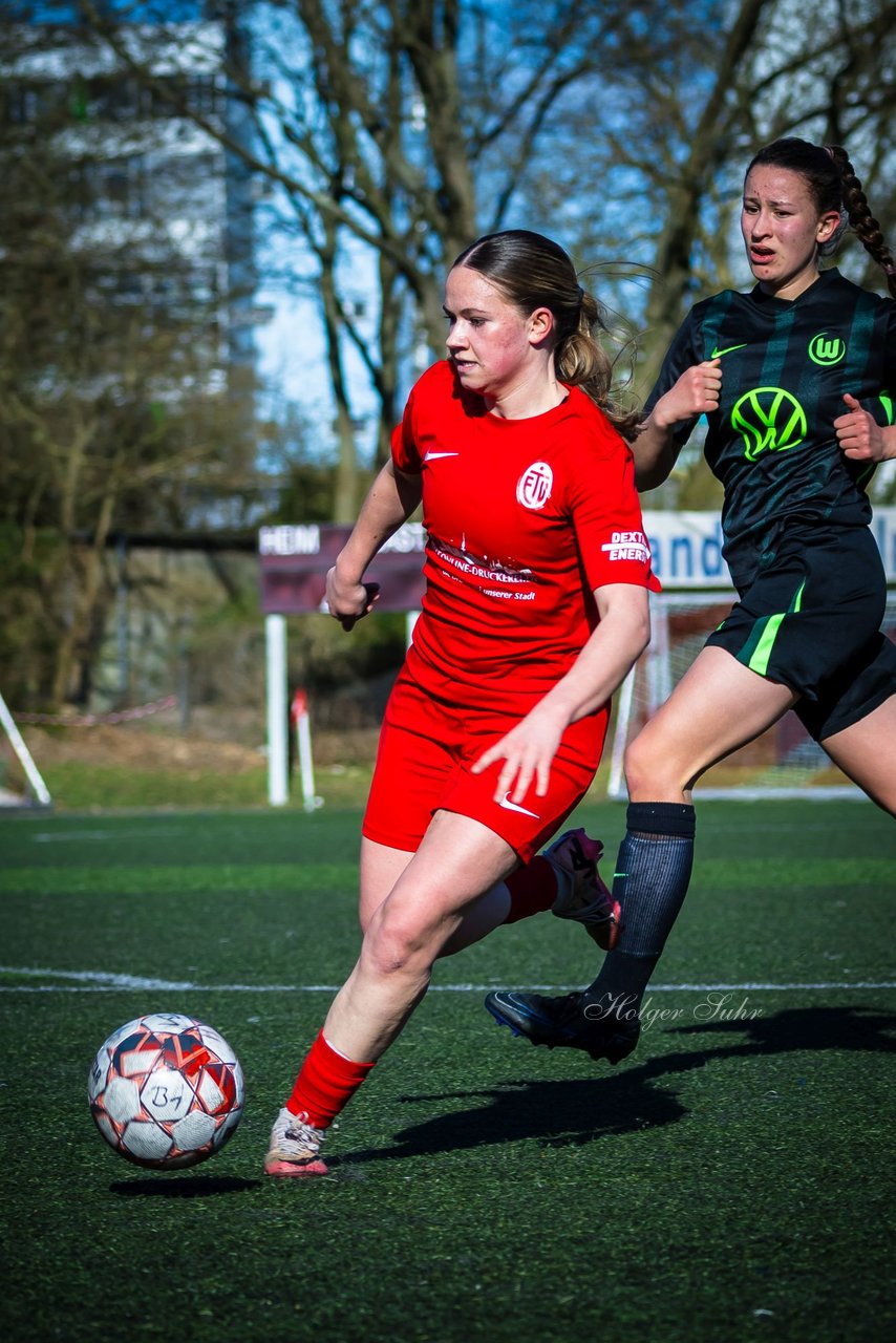 Bild 126 - wBJ Eimsbuettler TV - VfL Wolfsburg : Ergebnis: 1:3